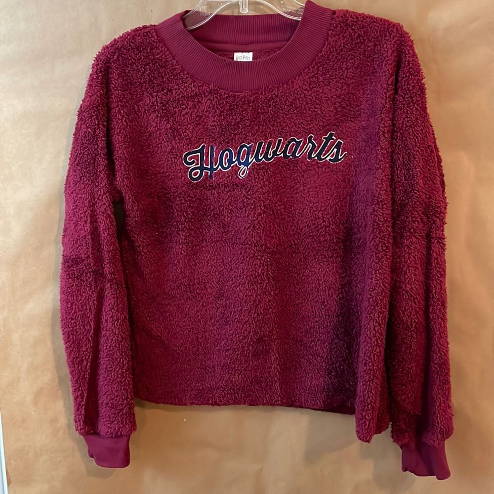Harry Potter, Hogwarts Sherpa loungewear/PJ Top, Size Small